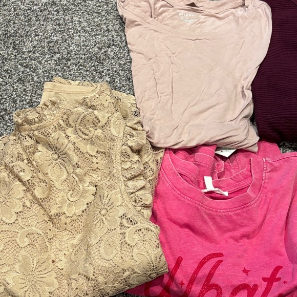 Maurices / Halogen/ Notstions Women's Tops Assorted colors  lot of 6- size large - Picture 2 of 16